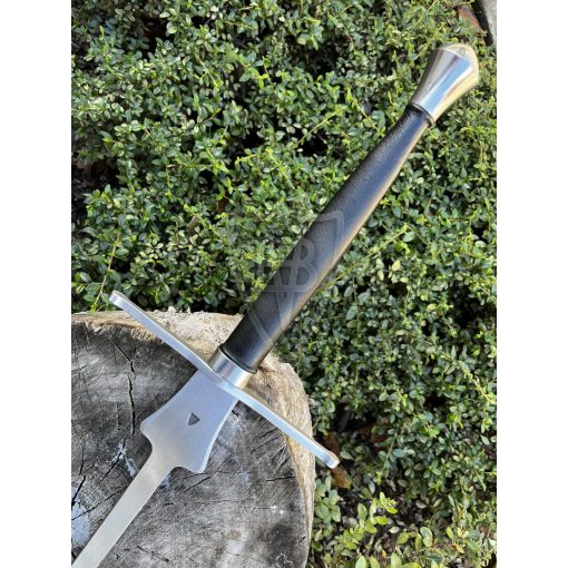 Federsword for tourneys with bell shape blade, point back-folded
