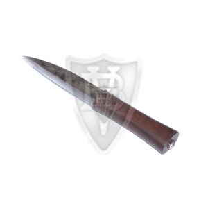 Straight bladed medieval knfie