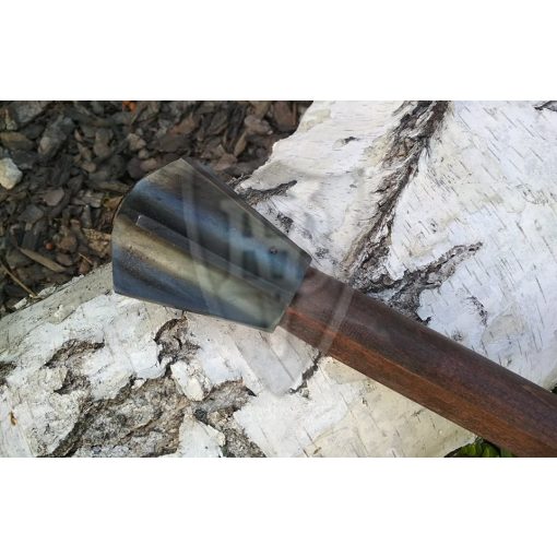 Flanged mace