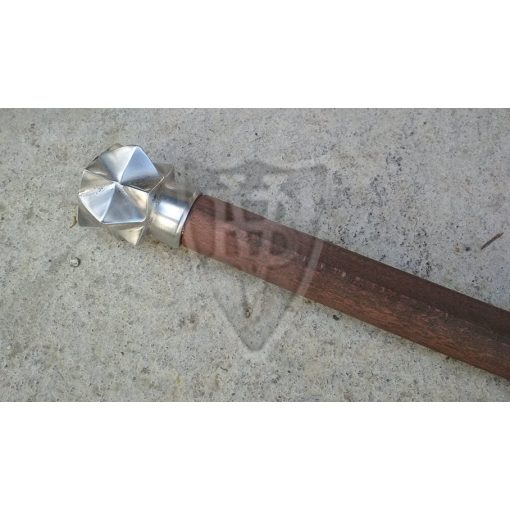 Knobbed mace